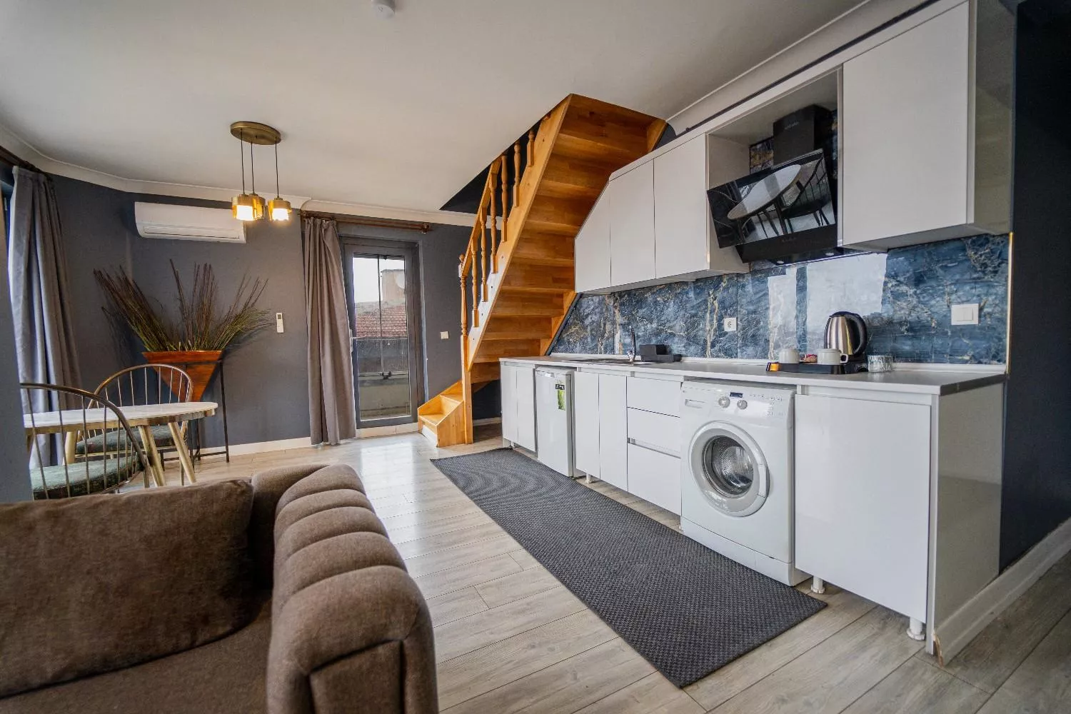 Deluxe Duplex - 2